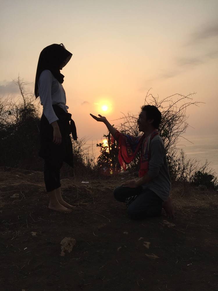 Seru-Seruan dan Romantis Bareng Teman di Pantai Batu Bengkung, Malang, Yuk!