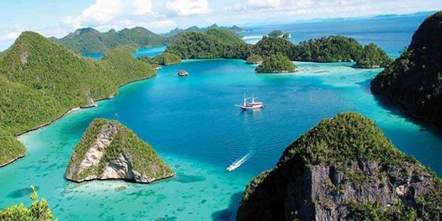 Masih Nggak Tertarik dengan Raja Ampat? Pikir Lagi Deh!