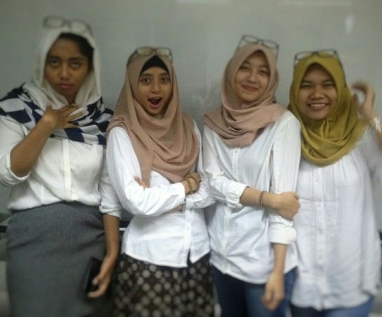 Yah, nge-blur semua, Mz! :|