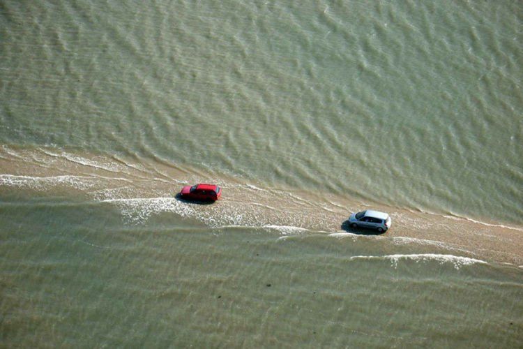 kamu kudu paham pasang surutnya air laut, jangan cuma pasang surutnya perasaan dia aja