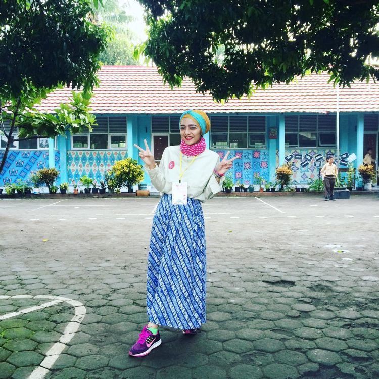 ootd kemeja putih