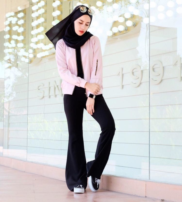 hitam-pink.