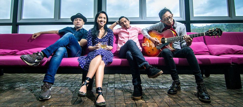 5 Lagu Indie Ini Ampuh Usir Galaumu Pas Patah Hati. Dijamin Bisa Semangat Lagi!