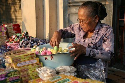 Jangan Pandang Sebelah Mata Pasar Tradisional! Ini 7 Keistimewaan yang Kamu Dapat Saat Berbelanja di Sana