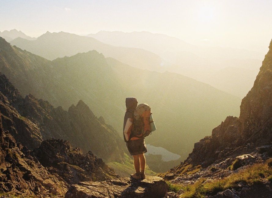 Sendiri dan Bahagia, Nikmatnya Jadi Introvert