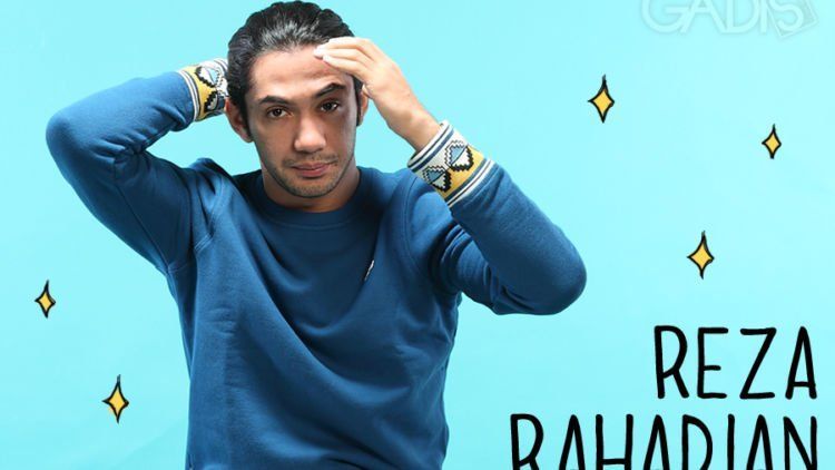 Ini Alasan Kenapa Jangan Nyalahin Reza Rahadian Kalau Dia Sering Banget Nongol di Film Bioskop