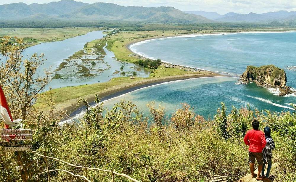 Destinasi Baru Jember, Teluk Cinta yang Kekinian. Kamu Harus Segera Kunjungi Sama Pasangan!