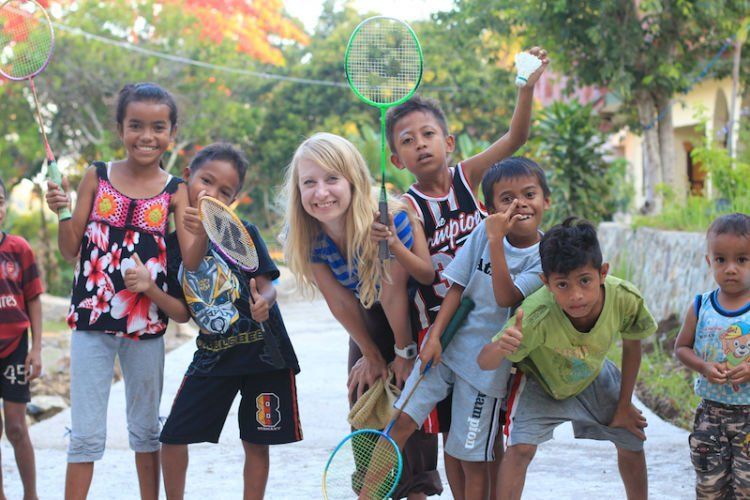 Orang Indonesia ramah sememang udah kodratnya susah marah.