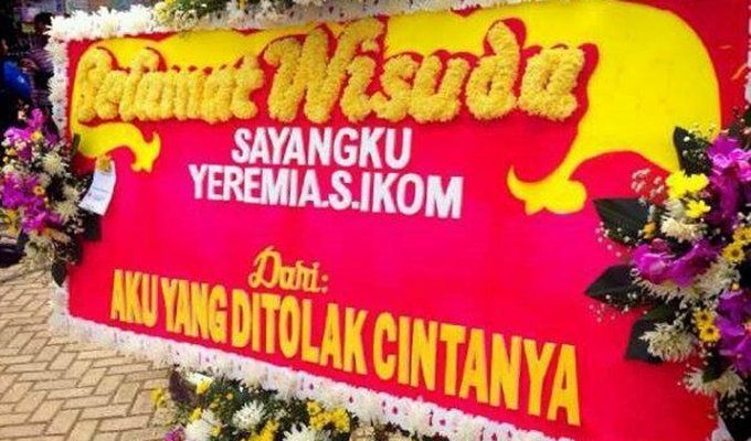 5 Karangan Bunga Paling Greget Pas Wisuda, Dijamin Gak Bakal Lupa!