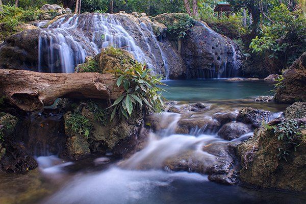 Air terjun waeura