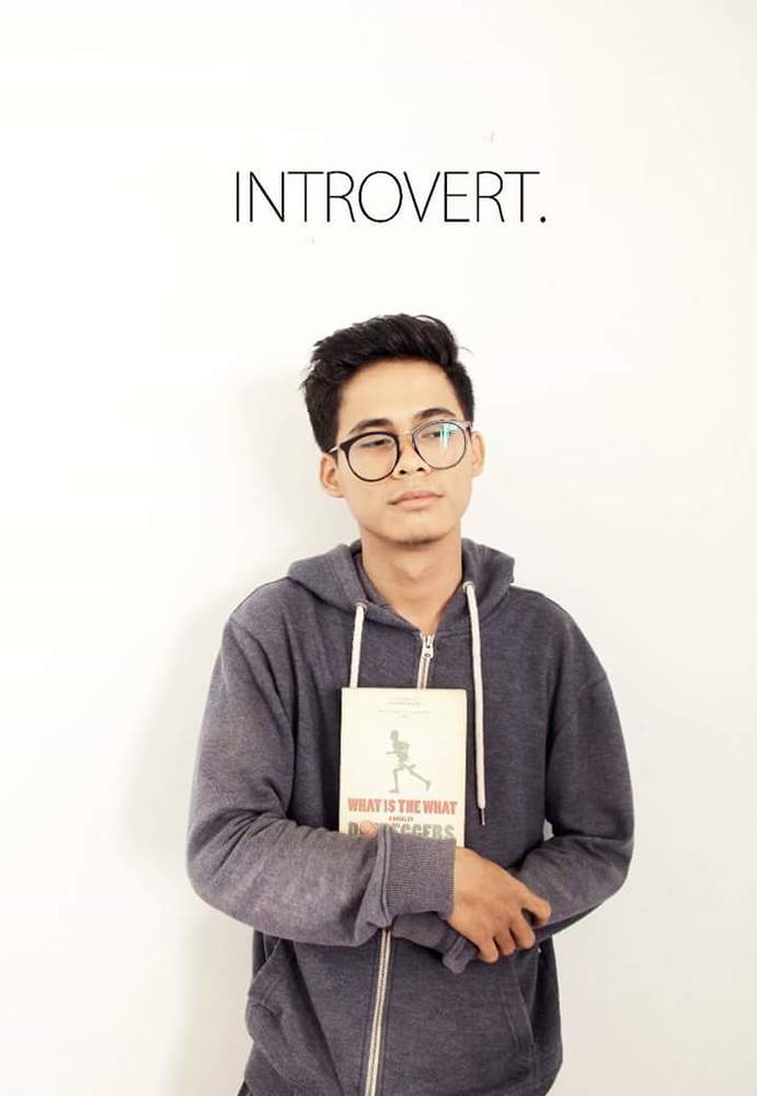 Biarkan Introvert Ini Jatuh Cinta