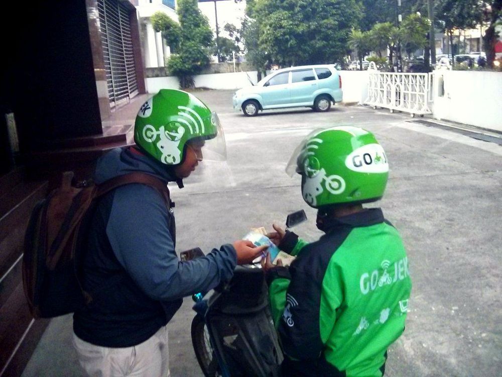 Ojek Online Memang Idaman Banget, Tapi Baca Juga Nih 10 Keluhan Paling Umum dari Para Penumpangnya