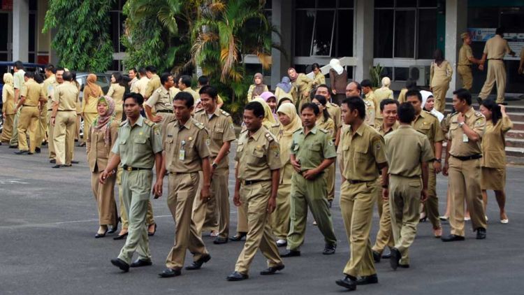 Menjadi PNS Sejatinya Tentang Mengabdi Pada Negeri, Bukan Sekedar Jual Beli Gengsi