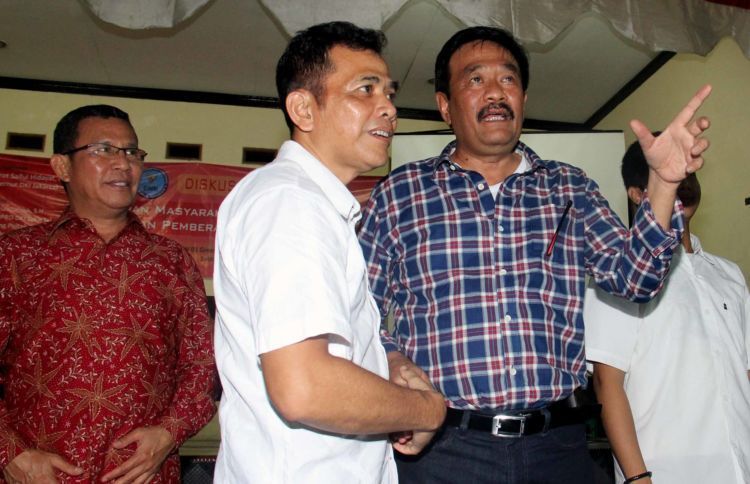 kotak-kotak menjadi tema Ahok-Djarot