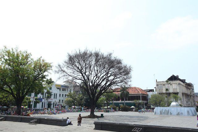 ini alun-alun museum Fatahillah