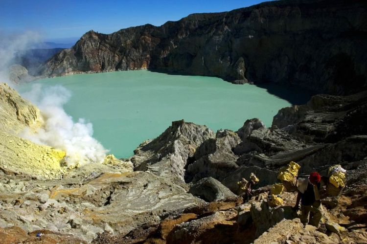 nih keindahan kawah Ijen