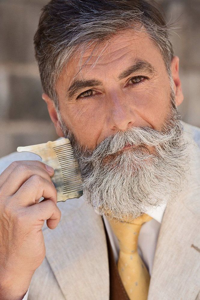 hipster-pensioner-fashion-model-philippe-dumas-7-5759847266be0-png__700