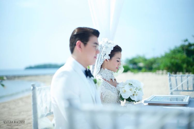 Momen Bahagia yang Memanjakan Mata: Akad Nikah Asty Ananta di Bali, Preweddingnya Juga Mewah!