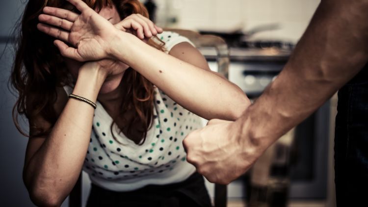 Pengakuan 5 Wanita yang Mengalami KDLP (Kekerasan Dalam Lingkup Pacaran), Perih Nggak Cuma di Tubuh