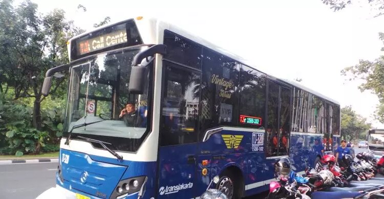 Bus Vintage Baru Diluncurkan di Jakarta. Yuk Nostalgia Sama Transportasi Jakarta Tempoe Doeloe