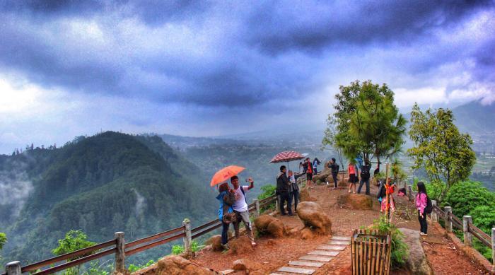 Jauh dari Bandung? Ini 5 Hal Yang Dirindukan Orang Bandung yang Merantau