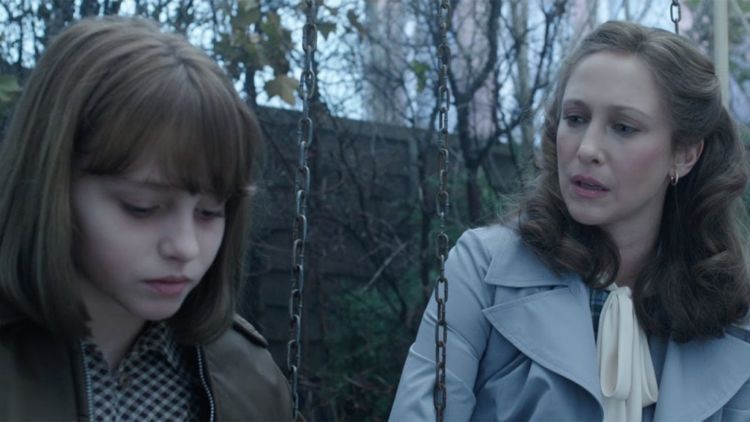 vera farmiga dalam the conjuring 2