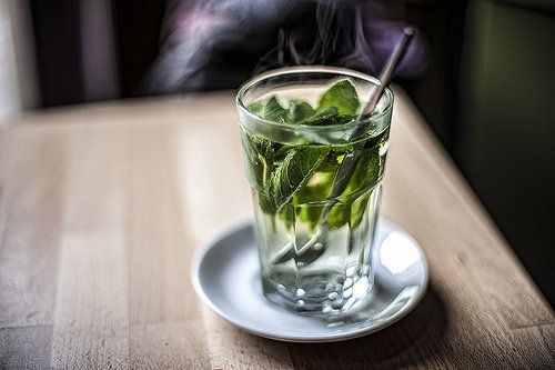 Mint tea yang membuat perut rata