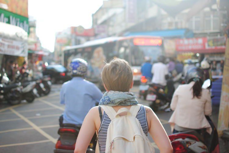 Traveling juga obat patah hati yang mujarab.