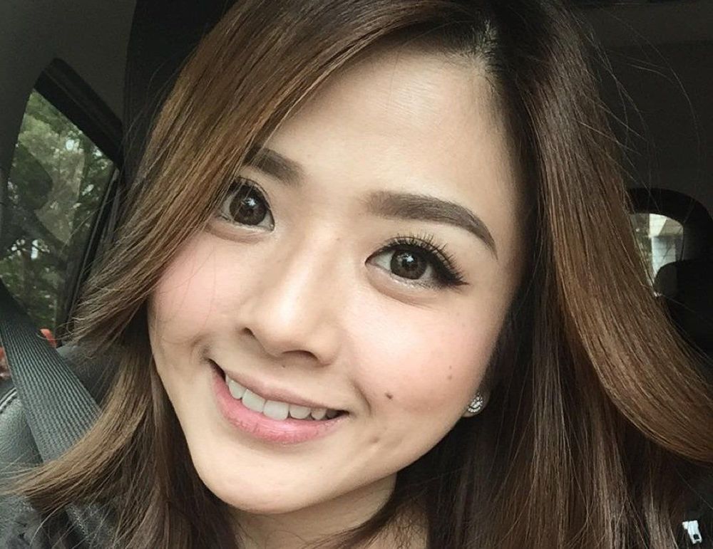 Ternyata, Aturan Dasar Selfie yang Bagus Ada di 7 Trik Make-Up Ini. No Edit, No Filter!