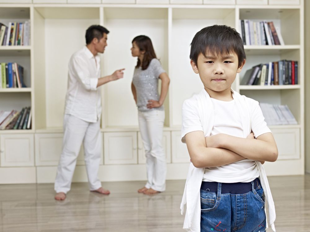 8 Kebiasaan Orangtua yang Nggak Disadari Bikin Anak Tumbuh Kurang Cerdas. Hati-hati Ya