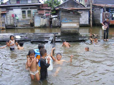 Anak Perantauan Asal Desa Hulu Sungai Mahakam Pasti Paham 7 Pengalaman Hidup Ini!