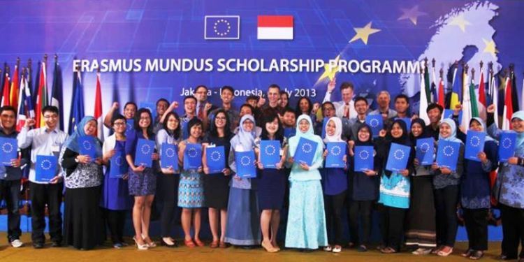 Lotus Project merupakan skema beasiswa Erasmus Mundus.