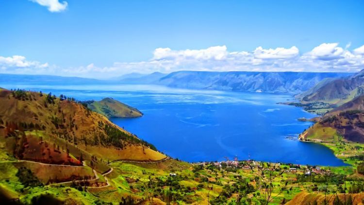 Kisah Misteri Sering Hadir di Danau Toba. Mulai Tangisan Misterius, Hingga Wanita Berwajah Rata!