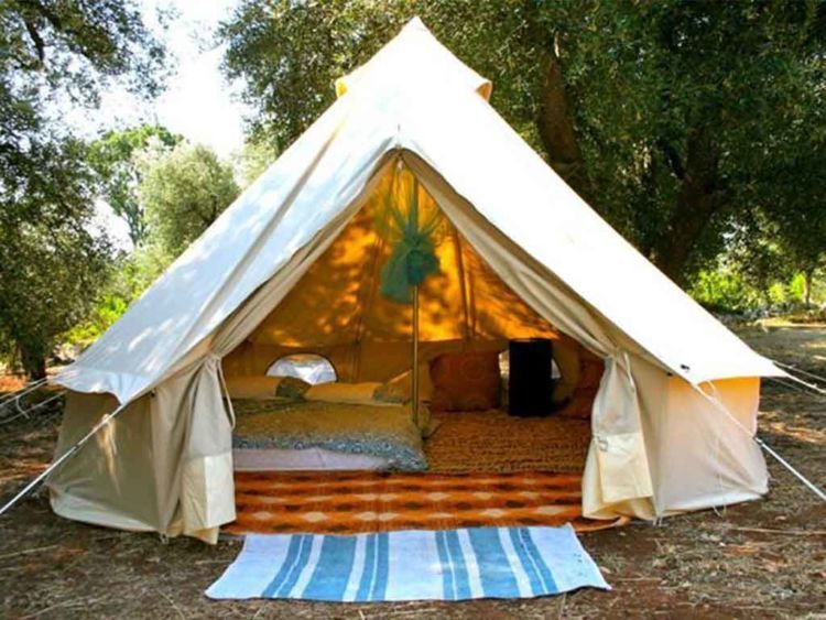 begini isi tenda dalam glamping