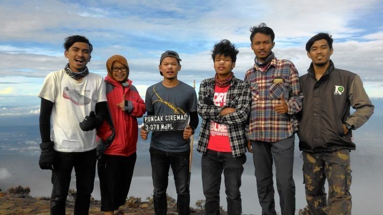 Yang Pernah Naik Gunung, Pasti Bakal Rindu Momen-Momen Ini!