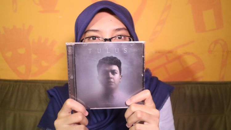 Bedah Album: Dengar Lagi Yuk ‘Monokrom’ Milik Tulus, Temukan Ruang Sendiri Terbaikmu