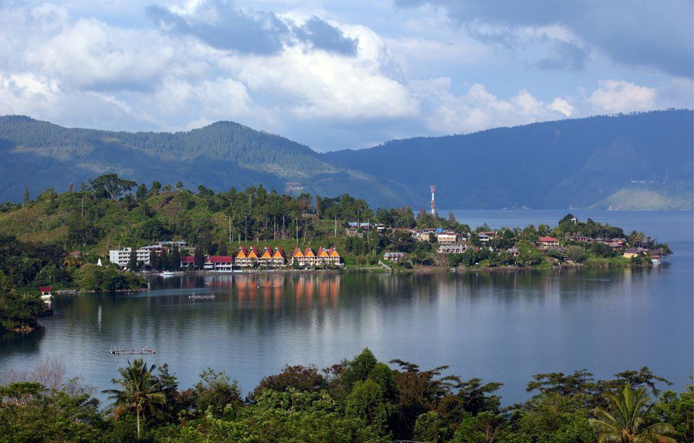 Sebelum Menikah Nanti, Paling Tidak Sekali Kamu Wajib Ke 7 Tempat Magis di Danau Toba Ini!