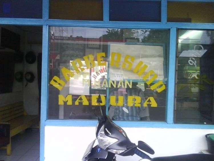 Barbershop Madura, tapi lokasinya di Makasar