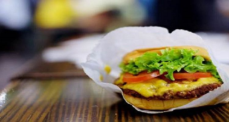 Demam Flip Burger yang Lagi Hits di Jakarta