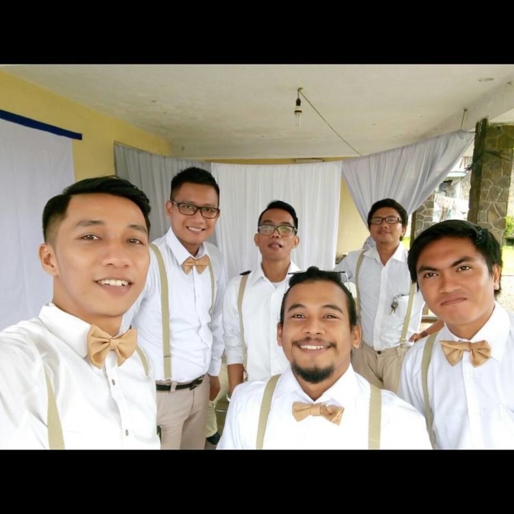 groomsmen