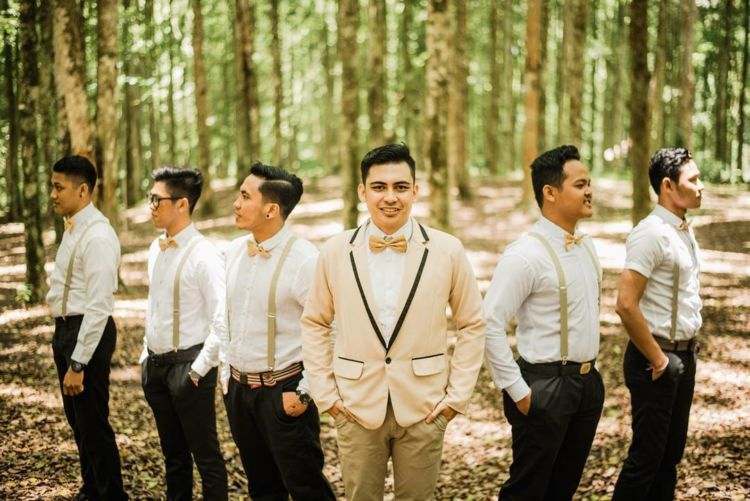 groomsmen