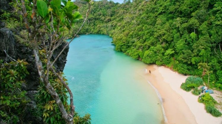 5 Pantai yang Wajib Dikunjuni di Malang