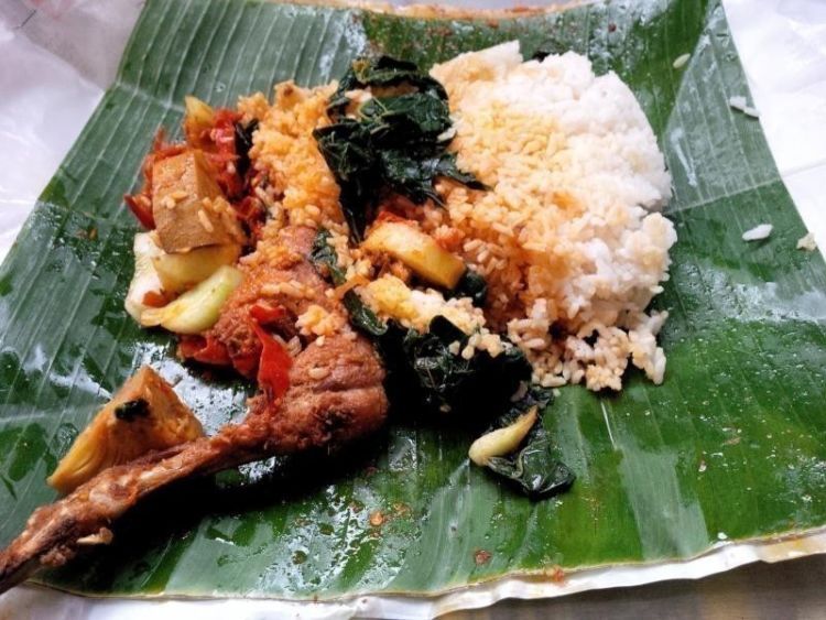 Nasi padang murah dan mengenyangkan