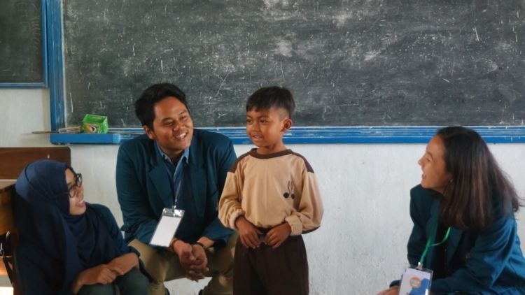 Takkan Rugi. Menjadi Guru di Masa Kuliah Itu Sangat Menyenangkan