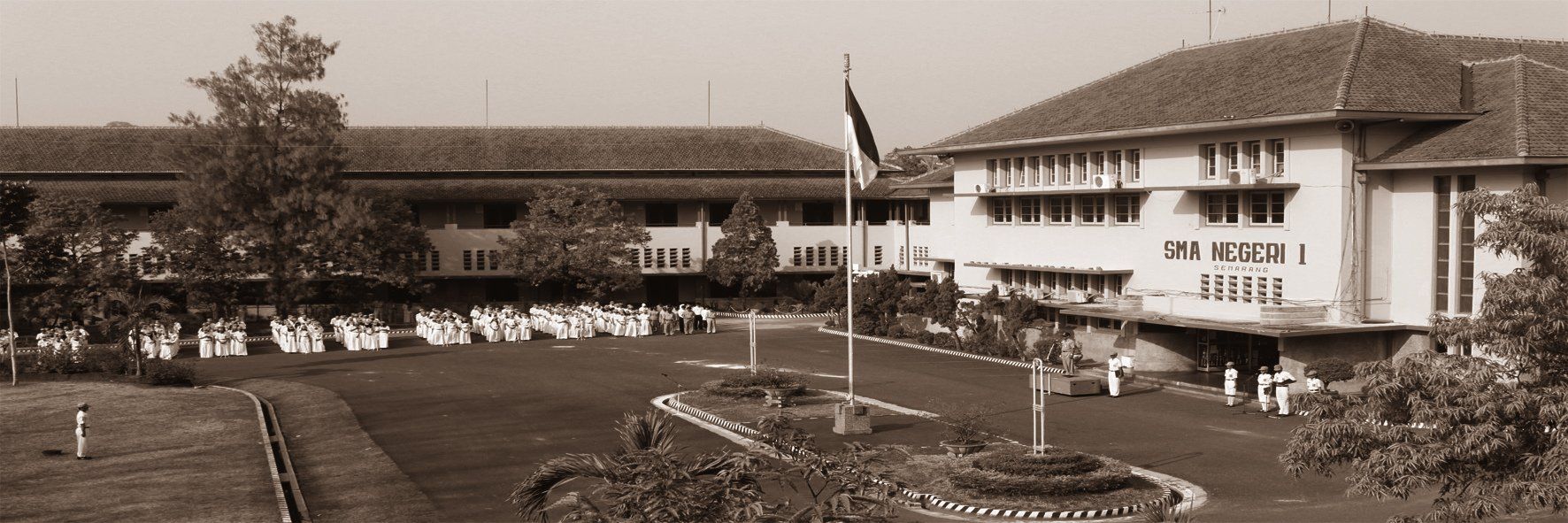 Seremnya SMA Negeri 1 Semarang, Sekolah dengan Bangunan Tua yang Konon Dihuni Oleh Banyak Hantu!