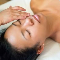 Facial Nggak Akan Menyembuhkan Wajah Berjerawat Tanpa 6 Aturan ini