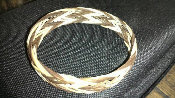 gelang rotan