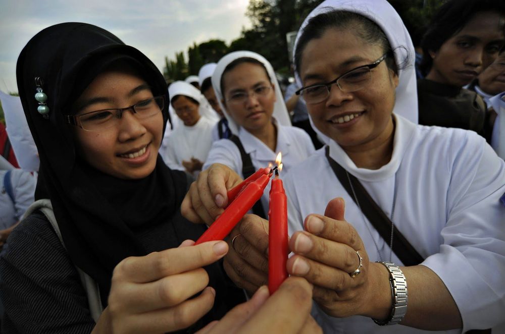 Bersama, Kita Melangkah ke 2017 yang Lebih Cerah