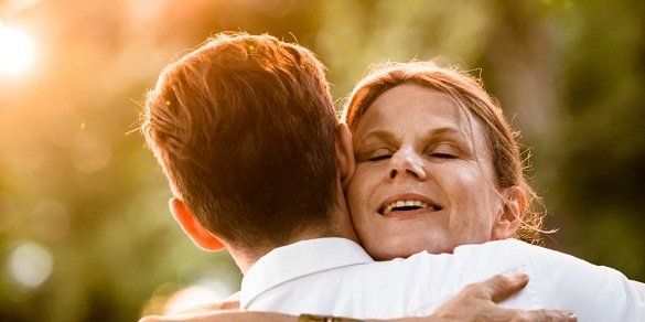 Untuk Wanita Pemilik Surga di Telapak Kaki, Ku Ucapkan Selamat Hari Ibu. Aku Menyayangimu Hari Ini dan Selalu