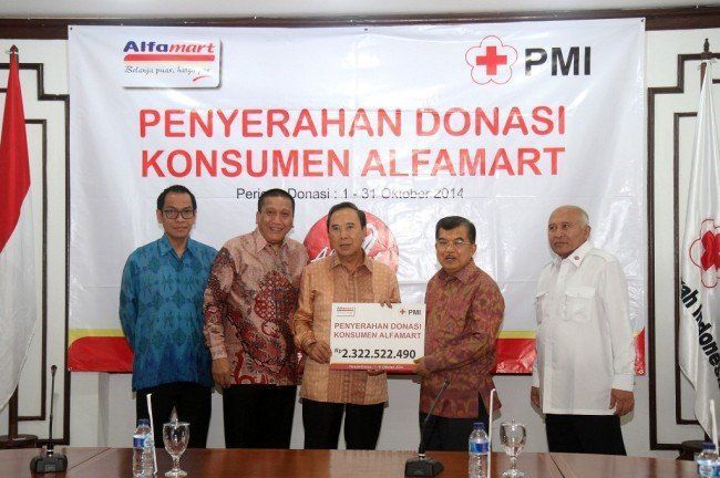 Mungkin ini cara pihak Alfamart menjawab keresahan para konsumennya.